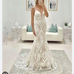 DESIGNER WEDDING DRESS CHIC NOSTALGIA